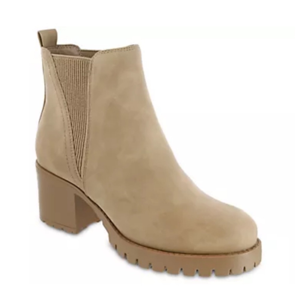 MIA Jody Sahara Boots
Size 8.5